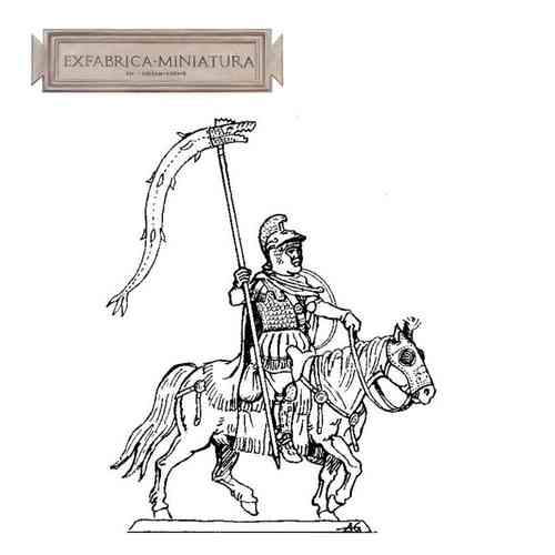 Römischer Kavallerist, aufgesessen, mit Standarte (Draconarius)